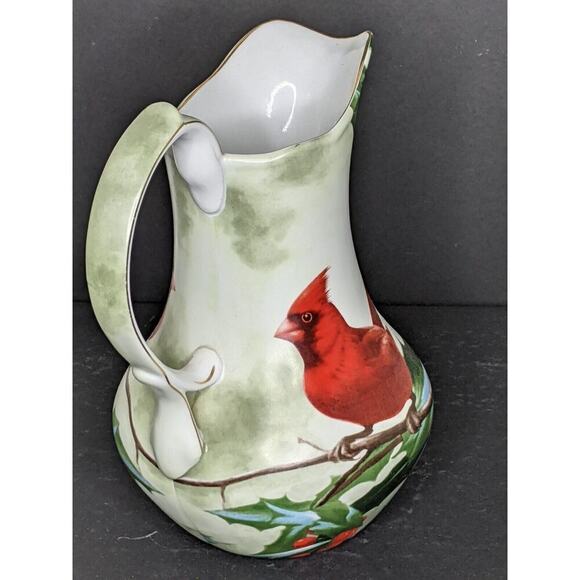 Hautman Brothers CARDINAL IN HOLLY Pitcher 10.5” 72 oz. Never Used - Picture 3 of 7